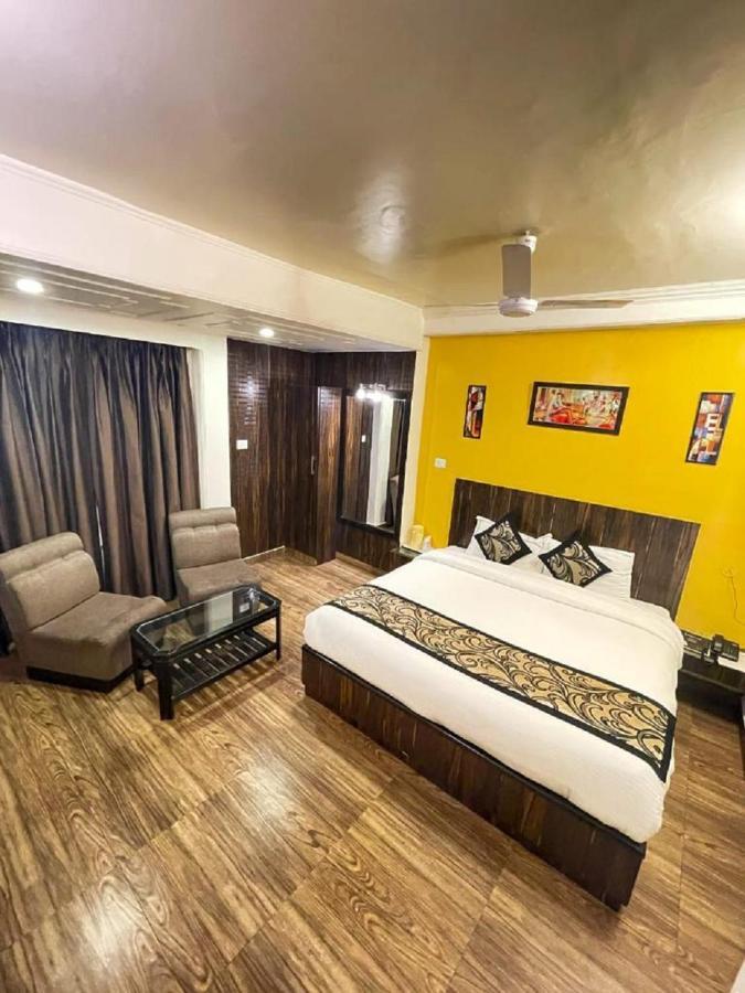 Hotel Sangeet Simlá Kültér fotó